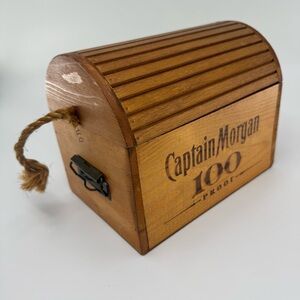 Captain Morgan 100 Proof Wooden Treasure Chest Box Promo Display Chest w Drawer